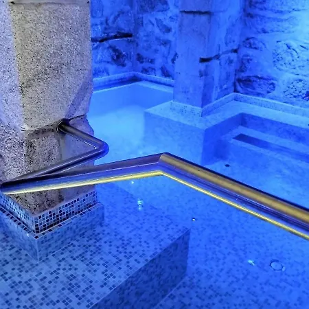 Lovely In With Shared Pool Apartment *